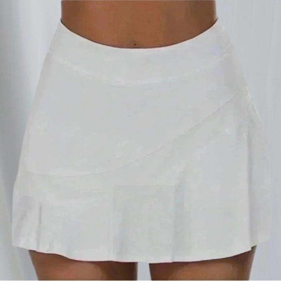 🆕White Skorts with A-line Shape and Lightweight Fabric - Picture 9 of 14